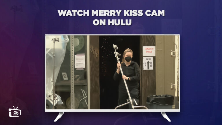 Watch Merry Kiss Cam Outside USA